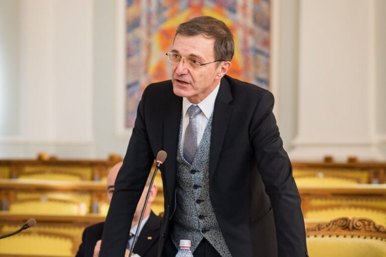 Președintele Academiei Române, Ioan Aurel Pop, primește titlul de Doctor Honoris Causa la Iași2