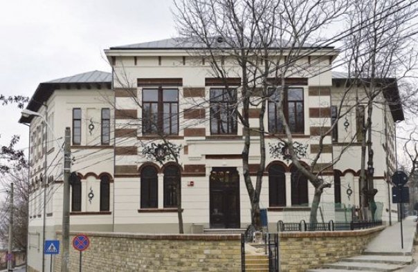 Proiect Educațional la Școala Primară „Carol I” din Iași.  “Popas pe tărâmul fanteziei-Tehnica Quilling”