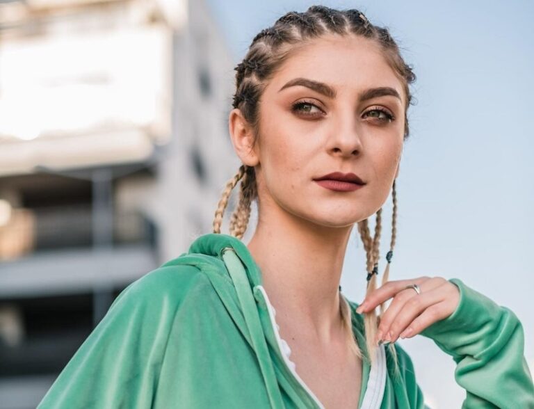 Cum a cheltuit Elena Matei banii castigati la Survivor: „De aia m-am si dus acolo” Cum a cheltuit Elena Matei banii castigati la Survivor: „De aia m-am si dus acolo”