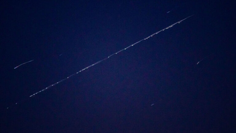 Starlink a respins un atac electromagnetic in Ucraina. Rusia a incercat sa il blocheze